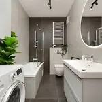 Apartment Elegant With Parking Near The Odra River By Renters Prestige