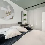 Apartment Elegant With Parking Near The Odra River By Renters Prestige