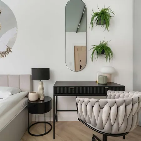 Elegant With Parking Near The Odra River By Renters Prestige * ורוצלב