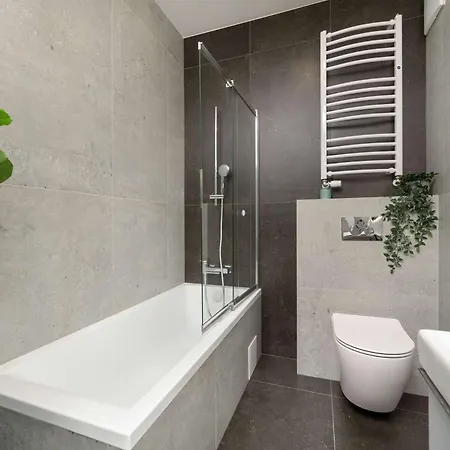 Elegant With Parking Near The Odra River By Renters Prestige